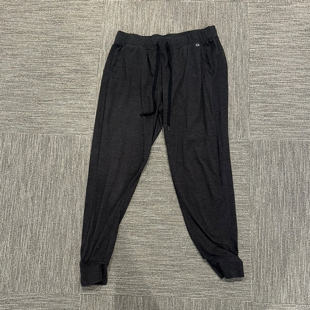 Gap woman’s tall Black Jogger Pants